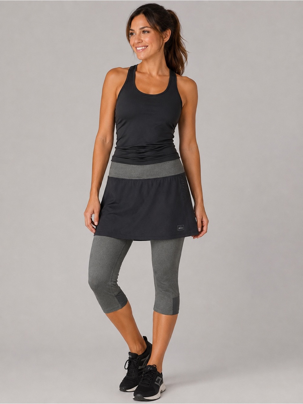REI Women’s Large Black Gray 2-in-1 Skirt Capri Leggings Running Skort, hiking